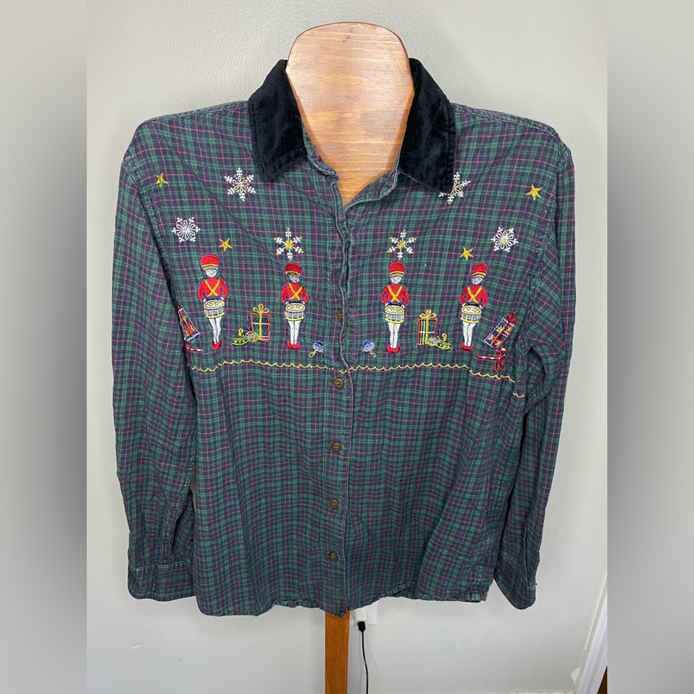 Vintage Embroidered Holiday‎ Flannel